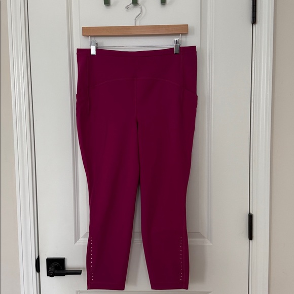 Lululemon Magenta possibly Fast and Free Crop 23” Legging - Picture 1 of 5